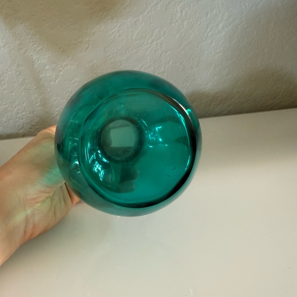 Vintage Hand Blown Teal Green Art Glass Vase with Applied Clear Glass Handles - Picture 5 of 6